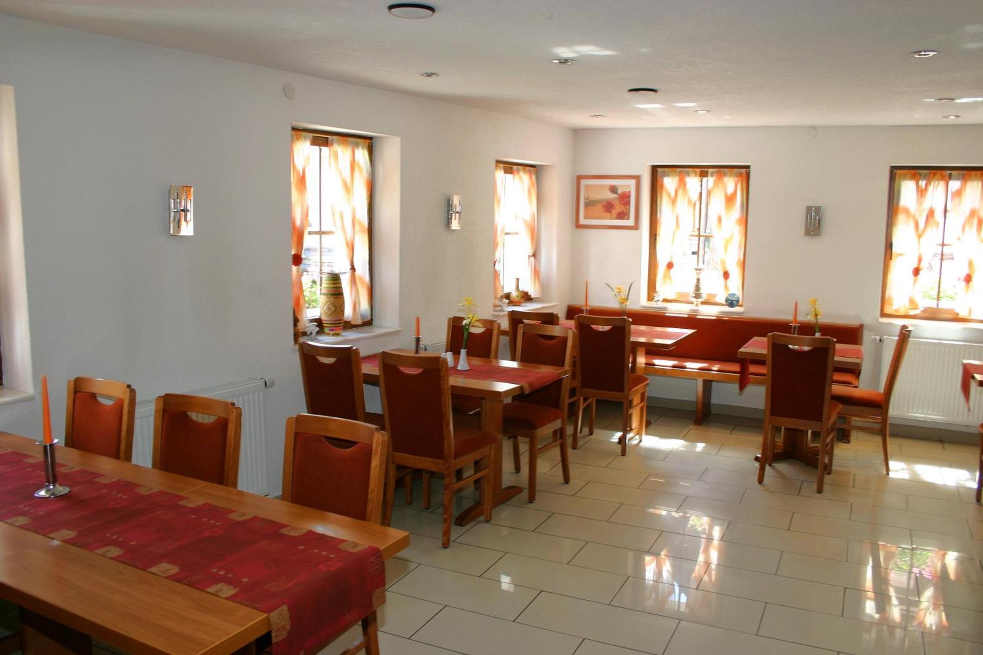 Dettingen an der Erms Gasthaus Traube מראה חיצוני תמונה