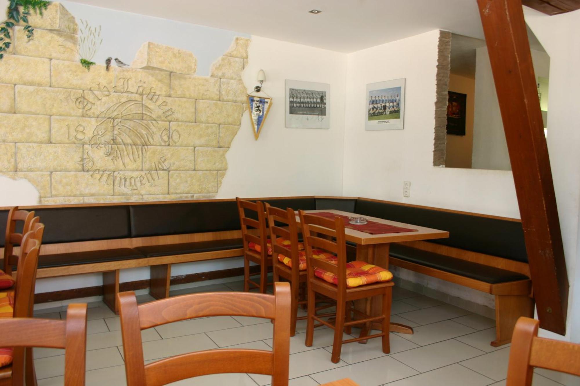 Dettingen an der Erms Gasthaus Traube מראה חיצוני תמונה